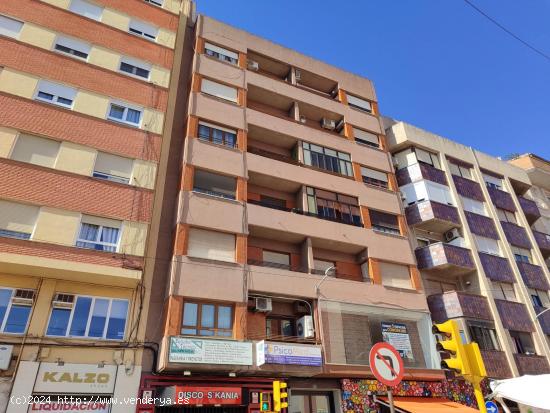  VIVIENDA MUY CENTRICA Y CON ASCENSOR - ALBACETE 