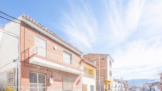 PRECIOSA CASA EN EL PADUL PARA REFORMAR A TU GUSTO!! - GRANADA