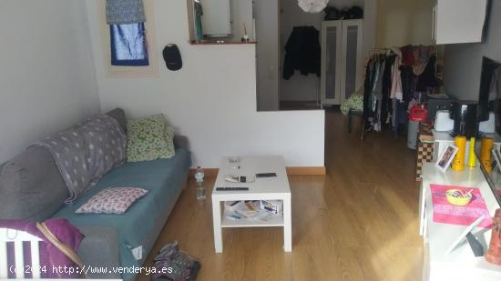 PISO-APARTAMENTO DE 2º MANO SEMIREFORMADO - BARCELONA