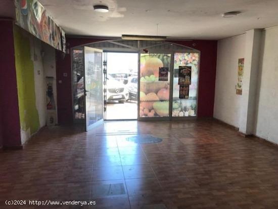  SE VENDE LOCAL COMERCIAL EN PASEO MARÍTIMO - CADIZ 