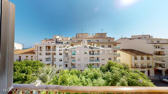 SE VENDE APARTAMENTO CON LICENCIA TURSITICA EN ALTEA - ALICANTE