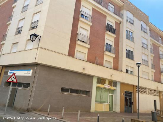 CASABANCO VENDE  LOCAL EN BRUTO EN ALMENDRALEJO - BADAJOZ