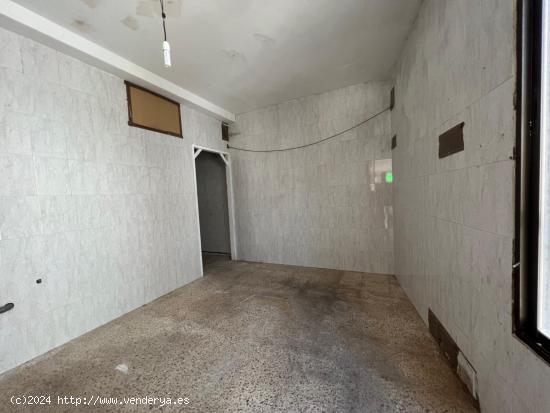 VENTA / ALQUILER DE LOCAL COMERCIAL EN ALANGE. - BADAJOZ