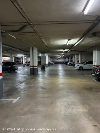 Plaza de parking amplia y cubierta a la venta en Castellón - CASTELLON