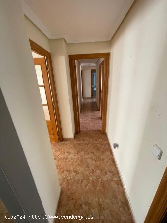 AMPLIO PISO en VENTA en el CENTRO de SAN PEDRO DEL PINATAR - MURCIA