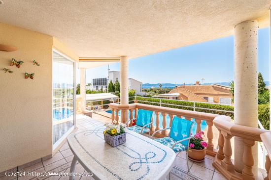 Chalet Independiente de 5 Habitaciones en Badia Blava con Vistas a la Bahía de Palma - BALEARES