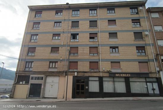  INCREIBLE PISO DE TRES HABITACIONES CON GARAJE EN MOREDA,ALLER. ASTURIAS. - ASTURIAS 