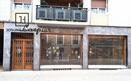 LOCAL COMERCIAL EN EL CENTRO DE ZARAUTZ - GUIPUZCOA