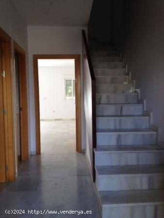 Se Vende en Palomares del Rio - SEVILLA