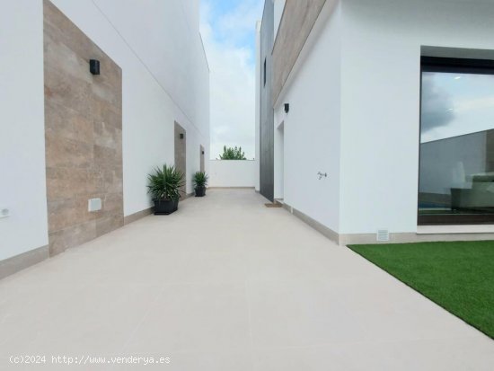 VILLAS DE OBRA NUEVA EN SAN PEDRO DEL PINATAR