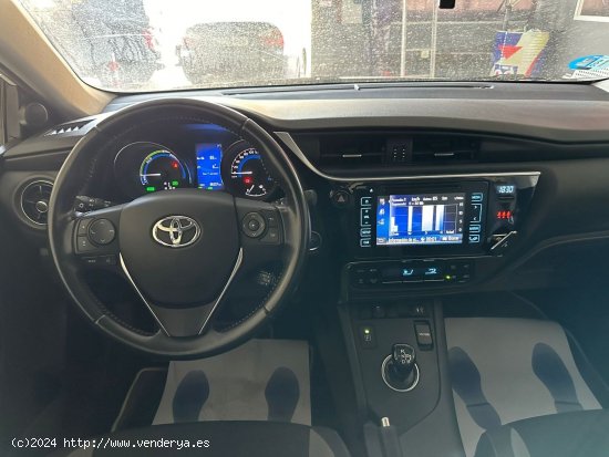 Toyota Auris 1.8 HIBRIDO 2018 - Churiana de la Vega