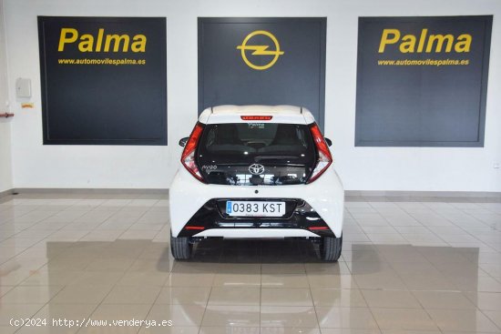 Toyota Aygo X-PLAY 1.0i 70cv - Paterna