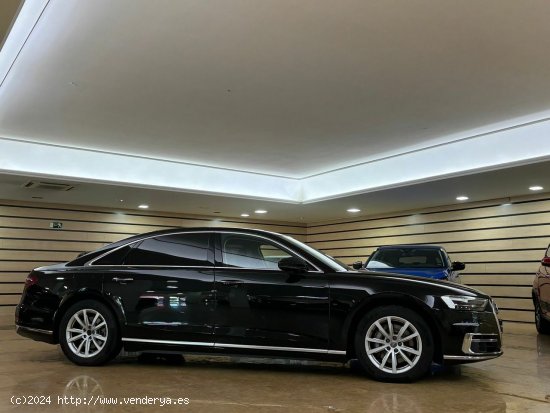 Audi A8 LANG 50 TDI Quattro 285CV - Lugo