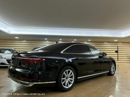 Audi A8 LANG 50 TDI Quattro 285CV - Lugo