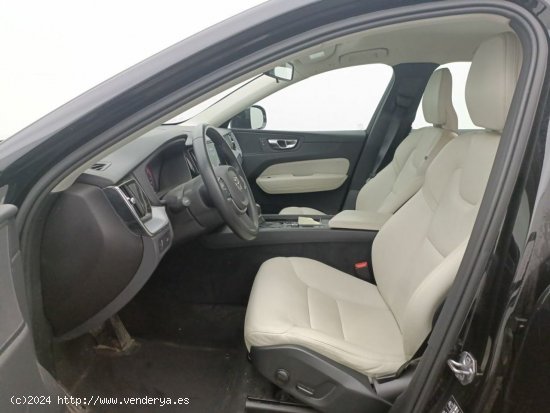 Volvo XC-60 2.0 D4 Momentum Auto - 