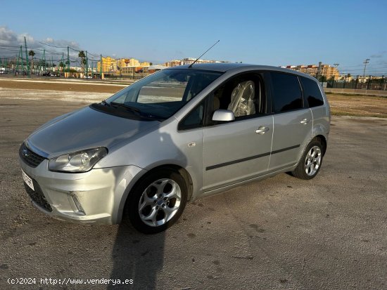 Ford C Max 18 TDCI TITANIUN CERTIFICADO DE KILOMETROS Y CARROCERIA - Malaga