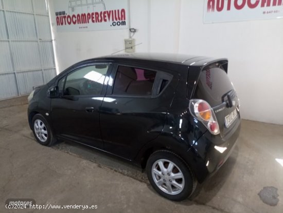 Chevrolet Spark 1.0 16V 68 CV de 2012 con 128.424 Km por 3.500 EUR. en Sevilla