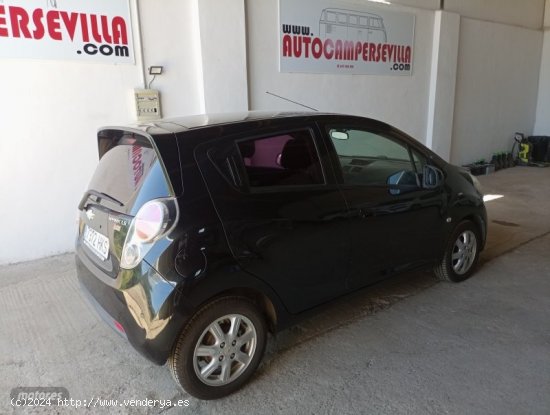 Chevrolet Spark 1.0 16V 68 CV de 2012 con 128.424 Km por 3.500 EUR. en Sevilla