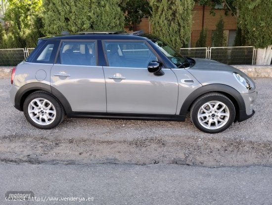 Mini Cooper 136 cv Auto de 2020 con 42.000 Km por 20.900 EUR. en Madrid