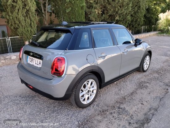 Mini Cooper 136 cv Auto de 2020 con 42.000 Km por 20.900 EUR. en Madrid