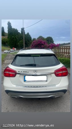 Mercedes Clase GLA GLA 200 D URBAN de 2016 con 190.000 Km por 18.000 EUR. en Asturias