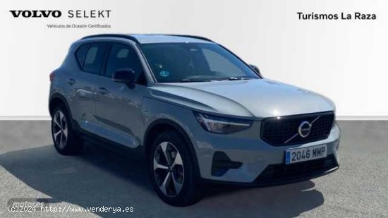 Volvo XC40 XC40 Plus, B3 mild hybrid, Gasolina, Dark de 2024 con 16.400 Km por 36.900 EUR. en Sevill