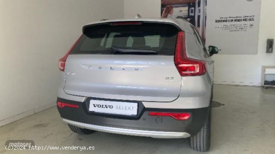 Volvo XC40 2.0 B3 ESSENTIAL AUTO 163 5P de 2024 con 1 Km por 35.750 EUR. en Cadiz