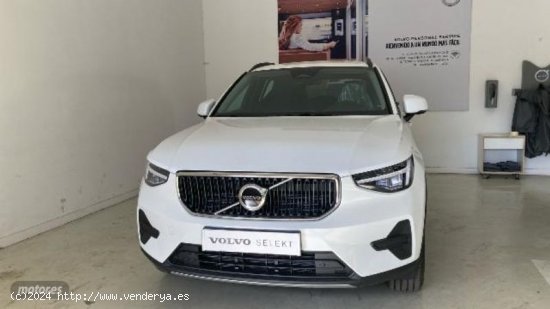 Volvo XC40 2.0 B3 ESSENTIAL AUTO 163 5P de 2024 con 1 Km por 35.750 EUR. en Cadiz