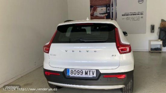 Volvo XC40 2.0 B3 ESSENTIAL AUTO 163 5P de 2024 con 1 Km por 35.750 EUR. en Cadiz