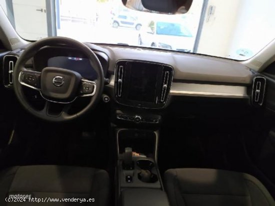 Volvo XC40 1.5 T3 MOMENTUM PRO AUTO 163 5P de 2021 con 42.134 Km por 30.000 EUR. en Cadiz