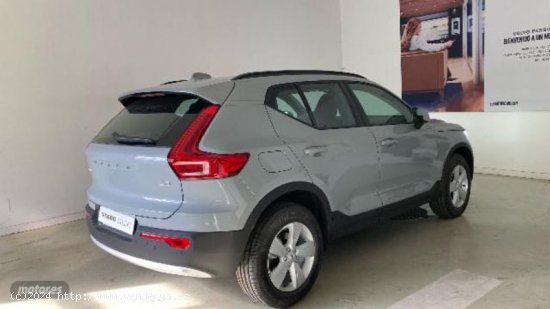 Volvo XC40 2.0 B3 ESSENTIAL AUTO 163 5P de 2024 con 10 Km por 35.100 EUR. en Cadiz