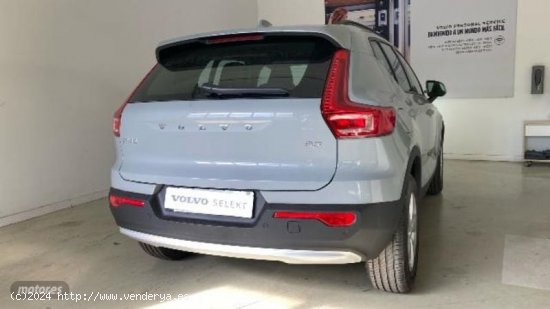 Volvo XC40 2.0 B3 ESSENTIAL AUTO 163 5P de 2024 con 10 Km por 35.100 EUR. en Cadiz