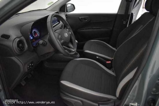 Hyundai i10 1.0 MPI Klass de 2023 con 15.538 Km por 13.670 EUR. en Sevilla