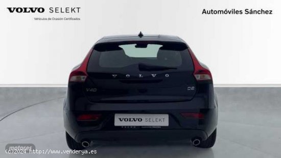 Volvo V 40 2.0 D2 MOMENTUM 120 5P de 2019 con 79.000 Km por 18.900 EUR. en Zaragoza