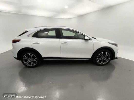 Kia XCeed 1.0 T-GDi Eco-Dynamics Tech de 2019 con 32.250 Km por 17.900 EUR. en Barcelona