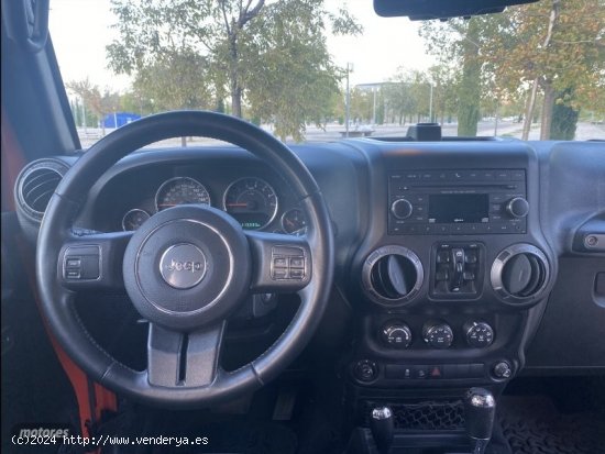 Jeep Wrangler Unlimited 4x4 V6 285 CV de 2015 con 120.000 Km por 32.900 EUR. en Barcelona