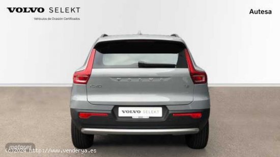 Volvo XC40 Essential, T2 Automatica Gasolina, Gasolina de 2024 con 15 Km por 32.900 EUR. en Ponteved