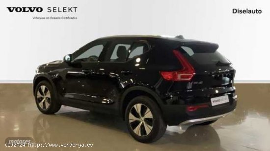 Volvo XC40 XC40 Core, B3 Mild-Hybrid, Benzin de 2023 con 25.093 Km por 34.800 EUR. en Barcelona