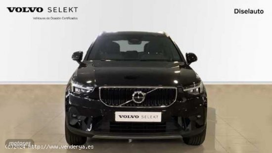 Volvo XC40 XC40 Core, B3 Mild-Hybrid, Benzin de 2023 con 25.093 Km por 34.800 EUR. en Barcelona