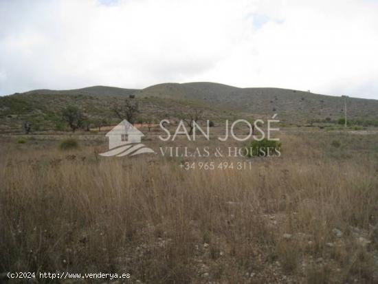 VENTA DE TERRENO EN HONDON DE LOS FRAILES - ALICANTE