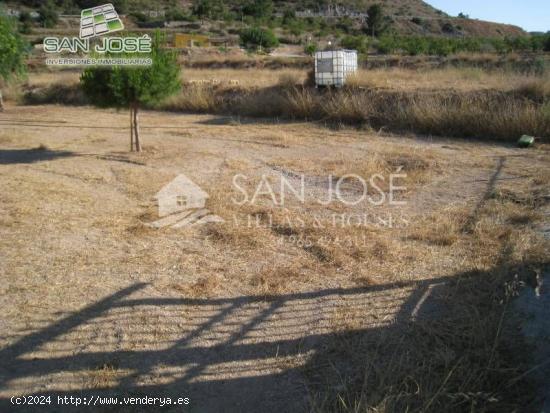 SE VENDE PARCELA RUSTICA PARA CONSTRUIR EN ASPE ZONA DE LA OFRA - ALICANTE