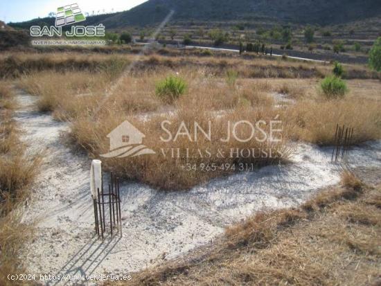 SE VENDE PARCELA RUSTICA PARA CONSTRUIR EN ASPE ZONA DE LA OFRA - ALICANTE