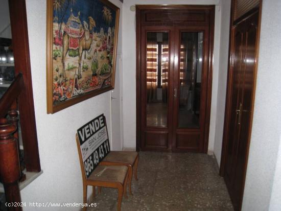 VENTA DE CASA PARA REFORMAR EN ASPE EN PLENO CENTRO - ALICANTE