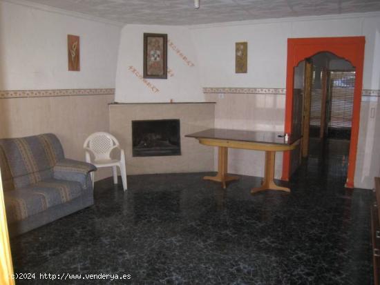 Inmobiliaria San Jose vende casa en Aspe en zona Cipreses.A - ALICANTE