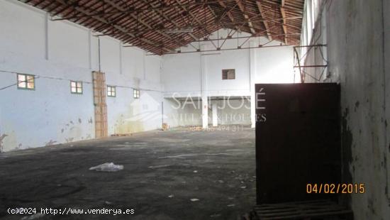 Inmobiliaria San Jose Villas and Houses vende nave industrial en villena - ALICANTE