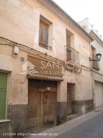 INMOBILIARIA SAN JOSE VENDE VENDE CASA EN ASPE EN ZONA CENTRO PARA REFORMAR - ALICANTE