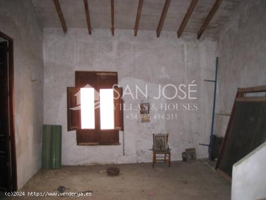 INMOBILIARIA SAN JOSE VENDE VENDE CASA EN ASPE EN ZONA CENTRO PARA REFORMAR - ALICANTE