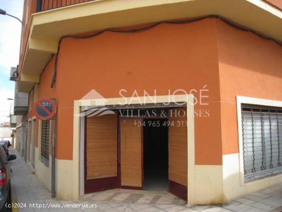  INMOBILIARIA SAN JOSE VILLAS AND HOUSES VENDE LOCAL COMERCIAL EN ASPE - ALICANTE 