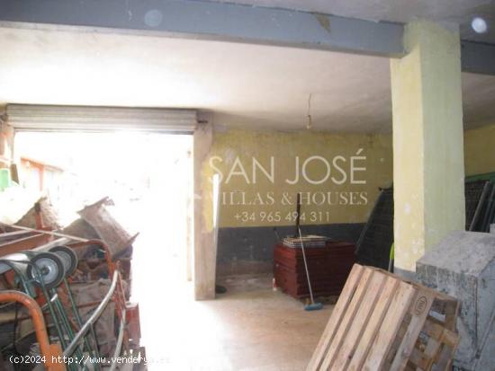 INMOBILIARIA SAN JOSE VILLAS AND HOUSES VENDE LOCAL COMERCIAL EN ASPE - ALICANTE