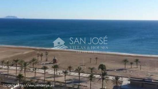 VENDE PISO EN PRIMERA LINEA DE PLAYA,SAN JUAN ,COSTA BLANCA,ESPAÑA - ALICANTE